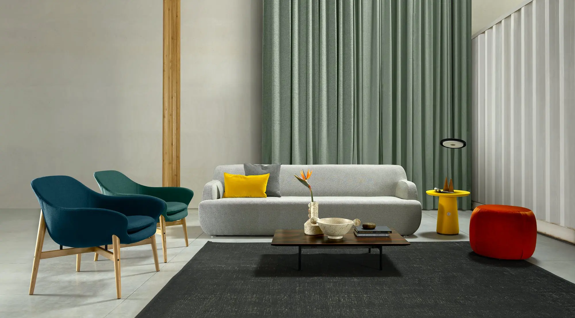 oblazinjeno pohištvo in tabure